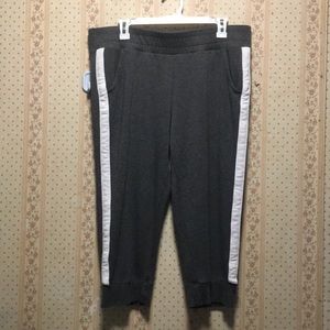 Athletic Works Jogger capris SIZE LARGE 12/14